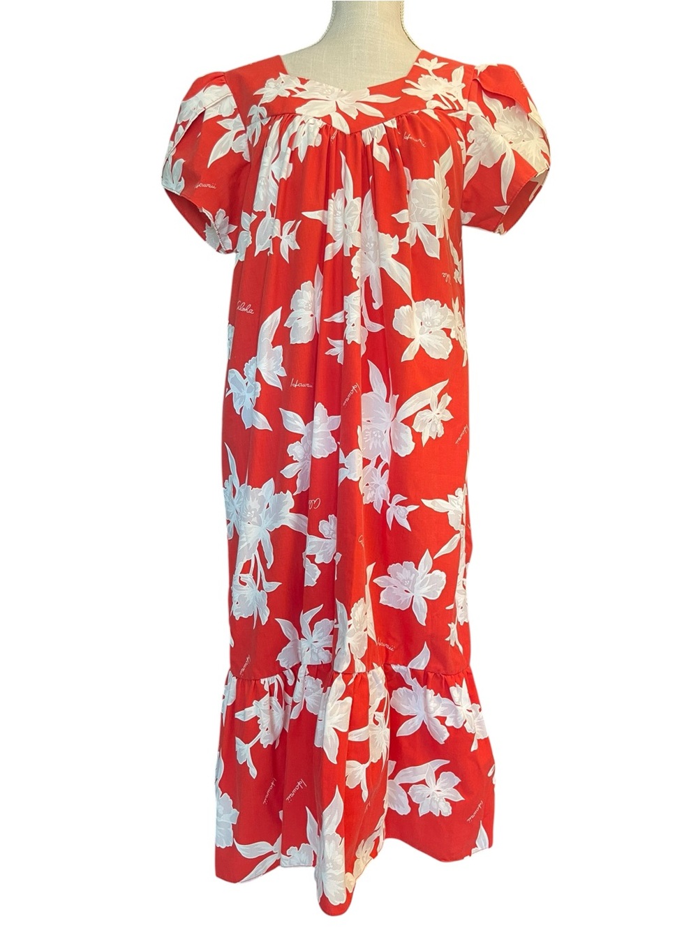 Vintage Women’s Muumuu Size Medium Red & White Floral Print Made in Hawai’i